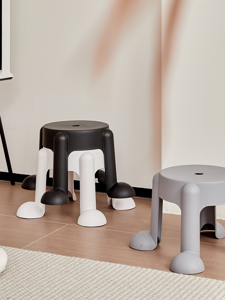 8215 Mickey stool