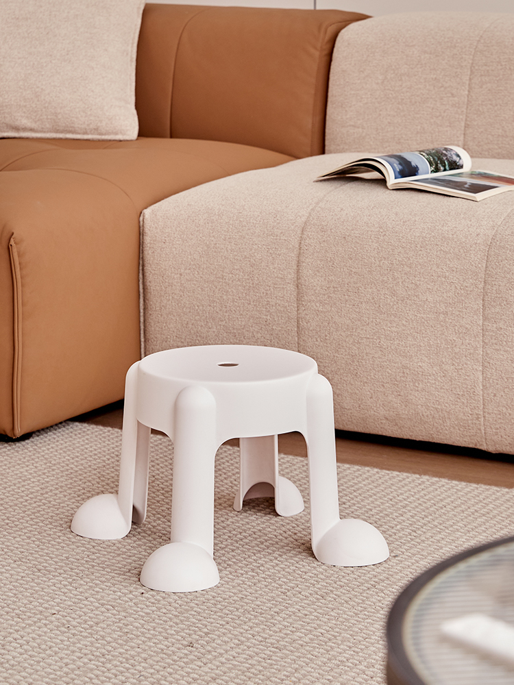 8215 Mickey stool