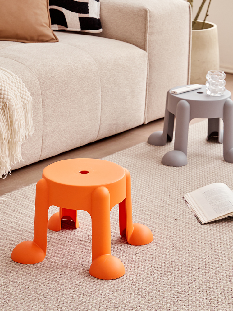 8215 Mickey stool