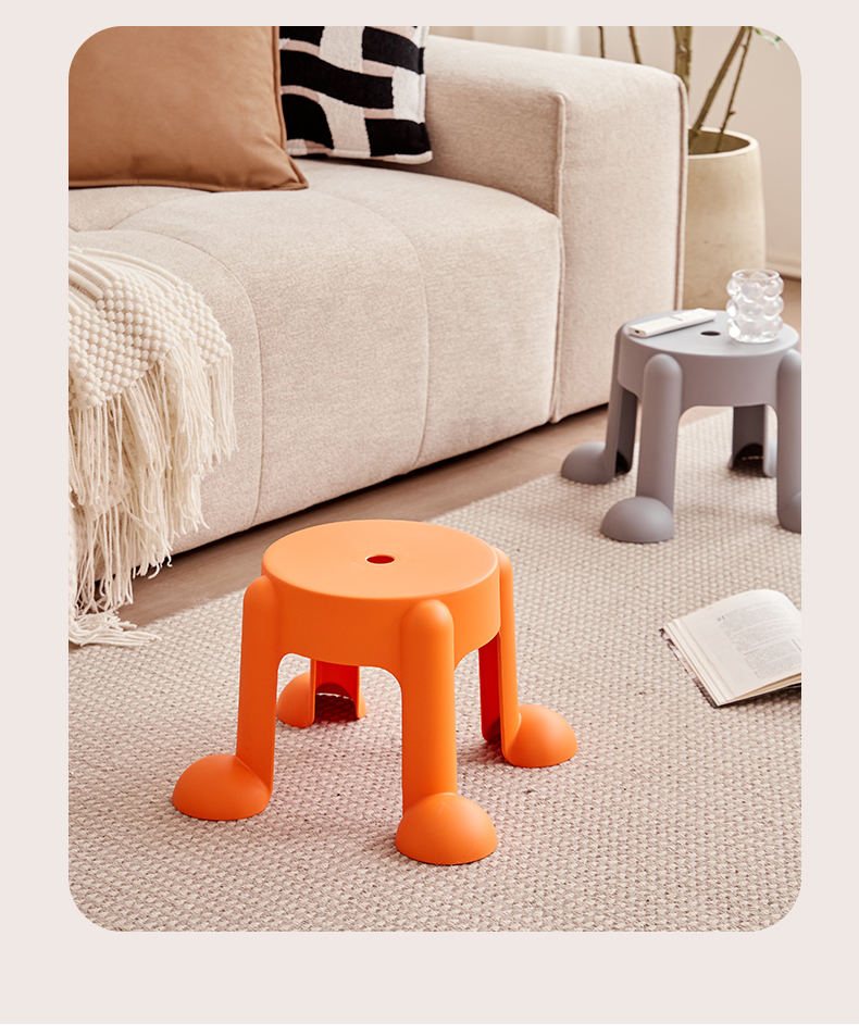 8215 Mickey stool