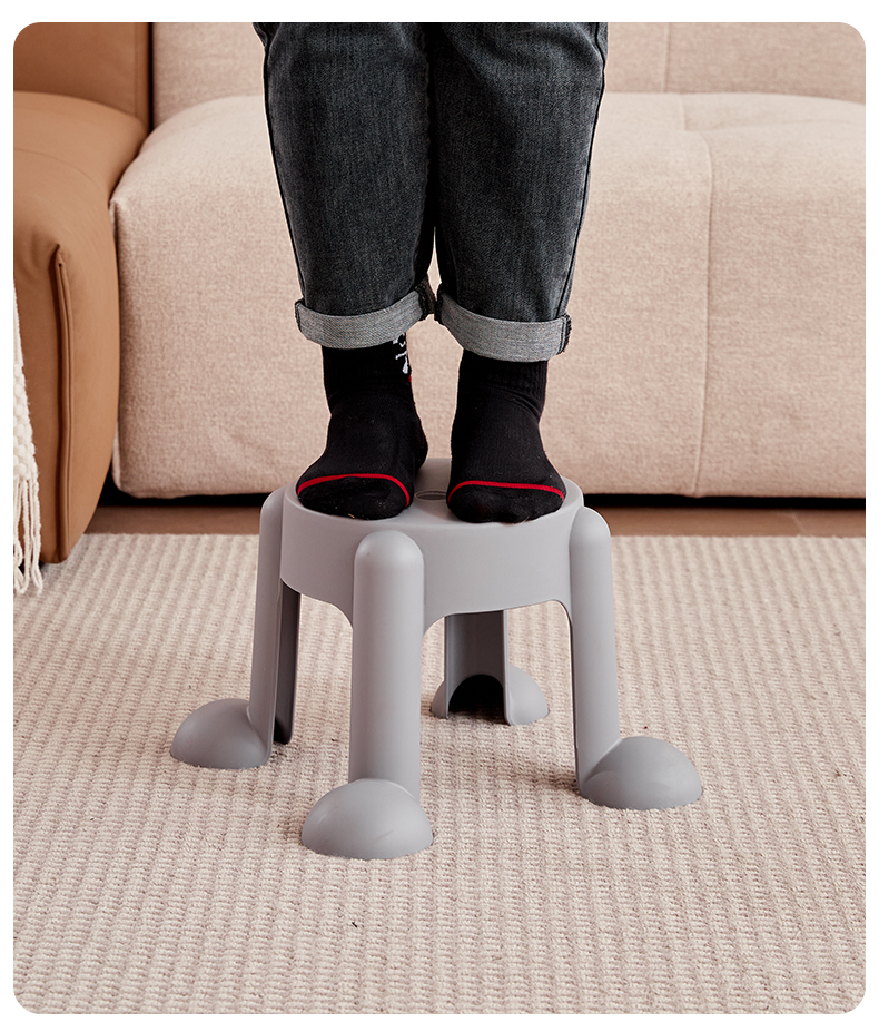 8215 Mickey stool